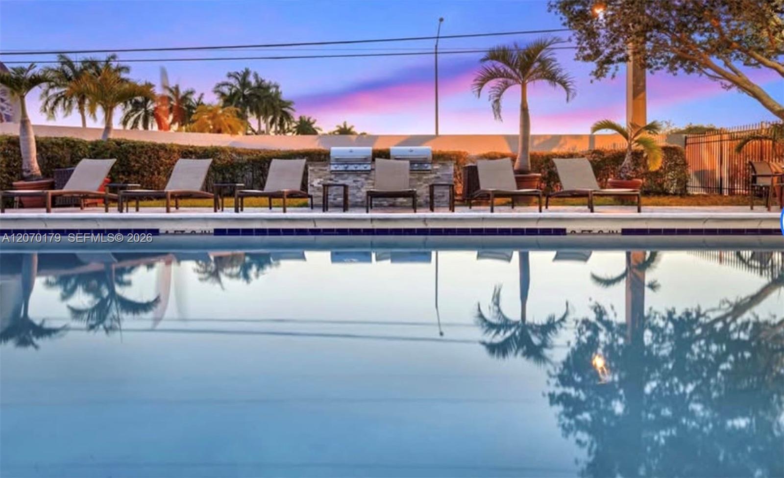 Ver detalles 602B 2 / 2 1132 sq. ft. $ 2026-08-12 0 foto
