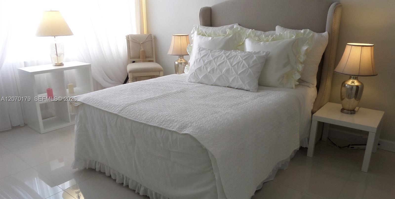 Ver detalles 602B 2 / 2 1132 sq. ft. $ 2026-08-12 0 foto
