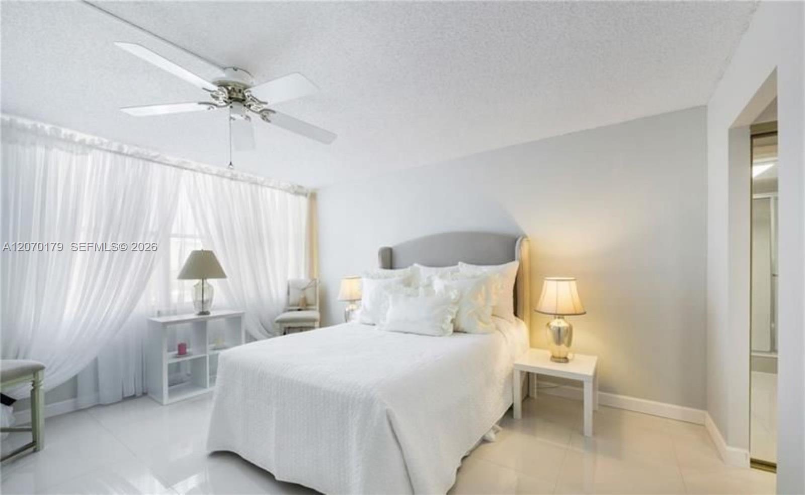 Ver detalles 602B 2 / 2 1132 sq. ft. $ 2026-08-12 0 foto