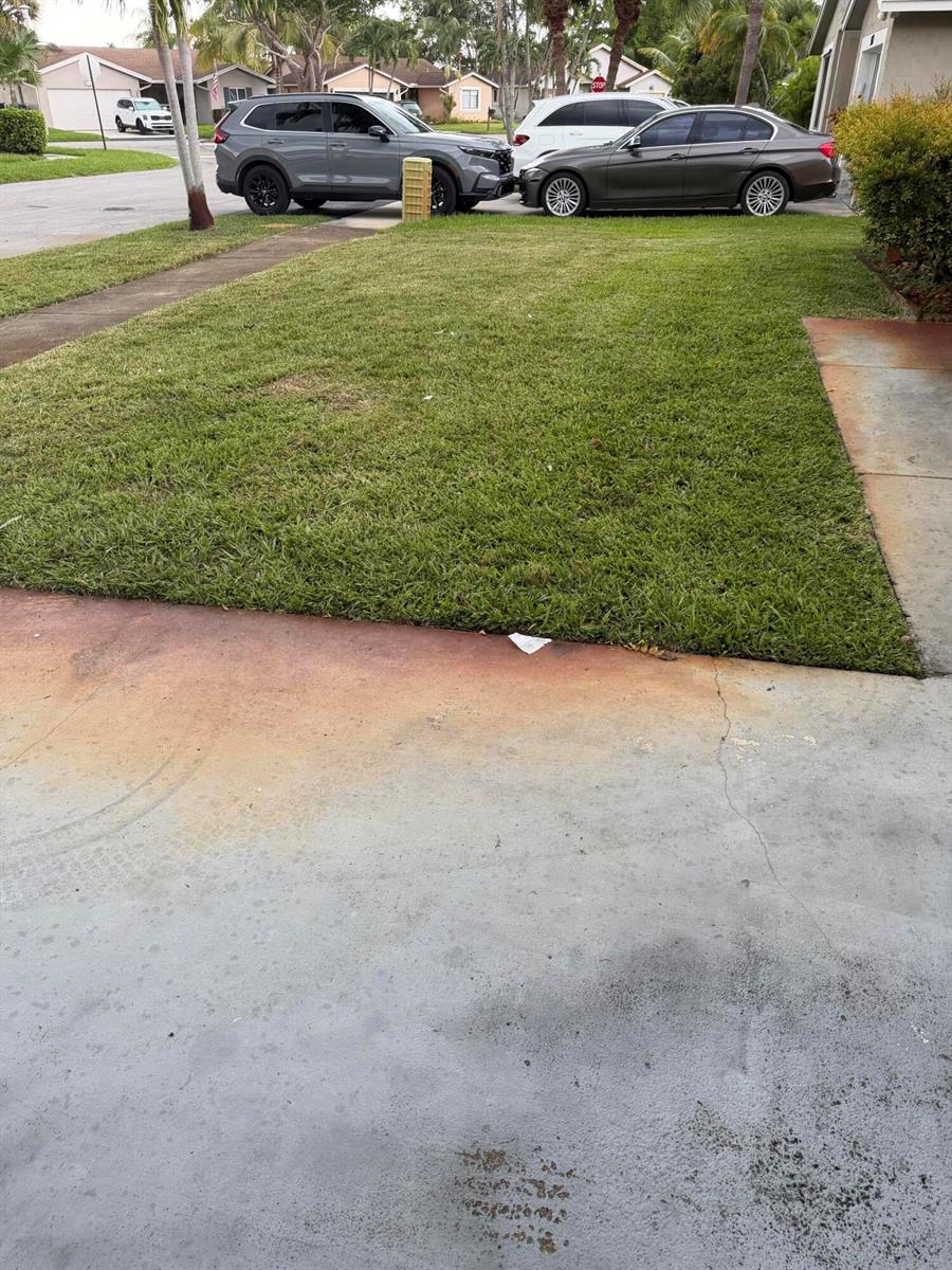 9616 3 / 2 1832 sq. ft. $ 2026-10-22 0 foto
