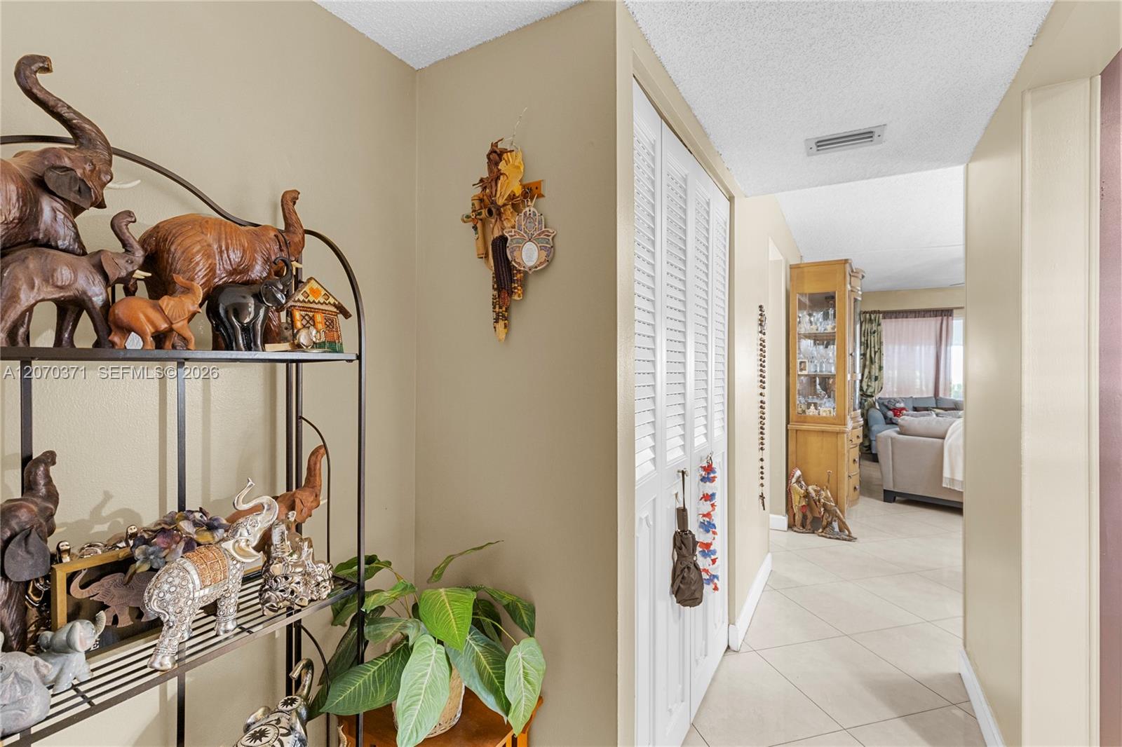See details 6-105 2 / 2 958 sq. ft. $ 2026-08-13 0 Photo