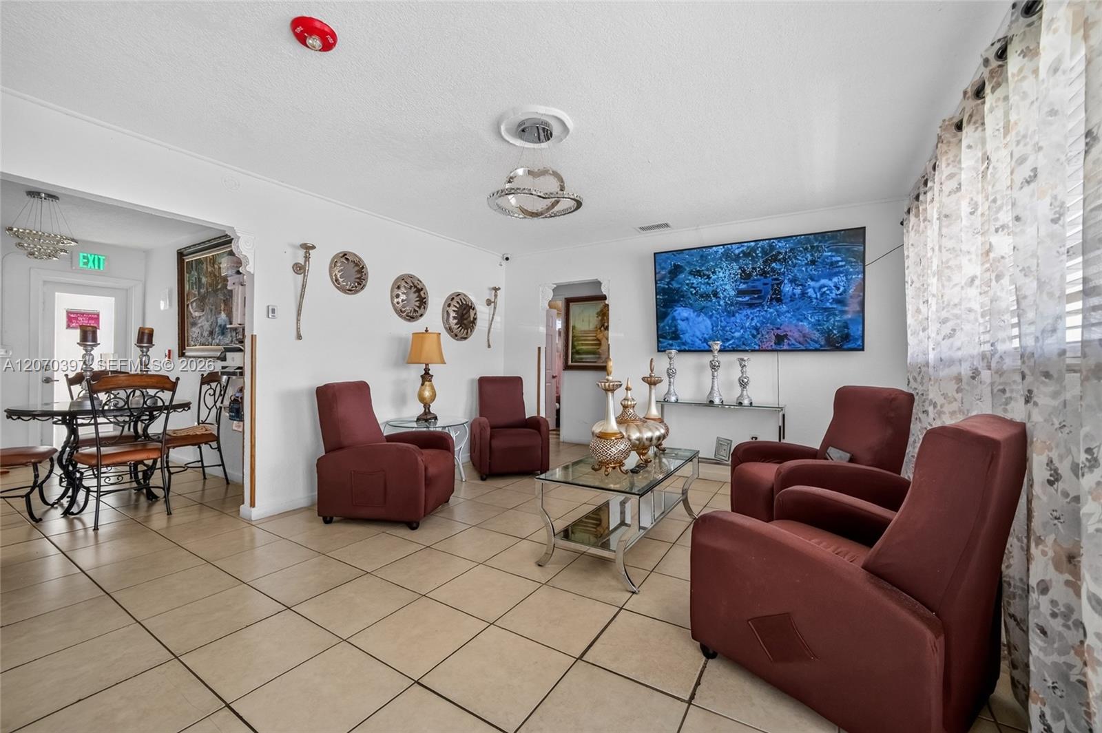   /   sq. ft. $ 2026-08-13 0 foto