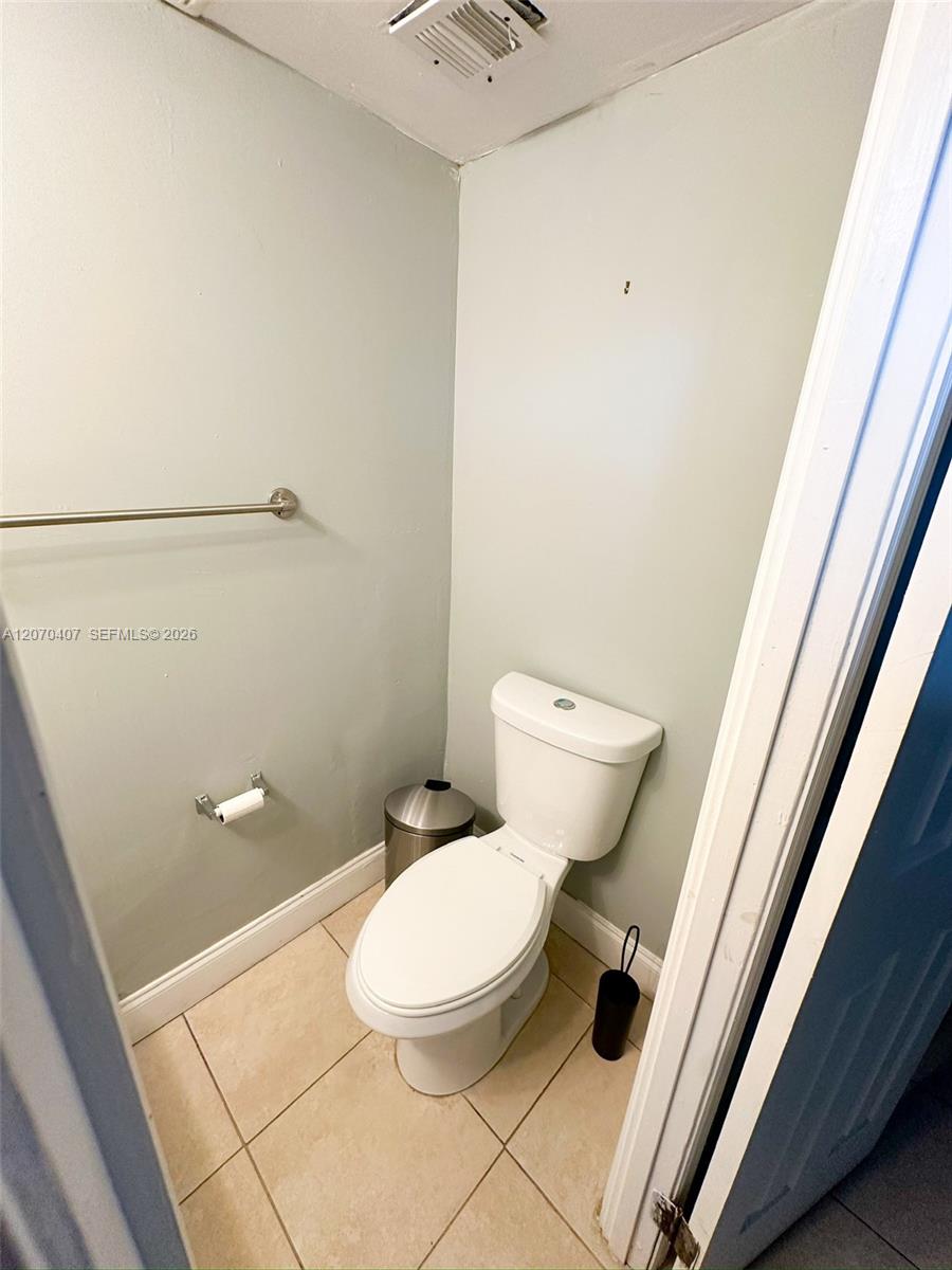 400K 1 / 2 835 sq. ft. $ 2026-08-13 0 Photo