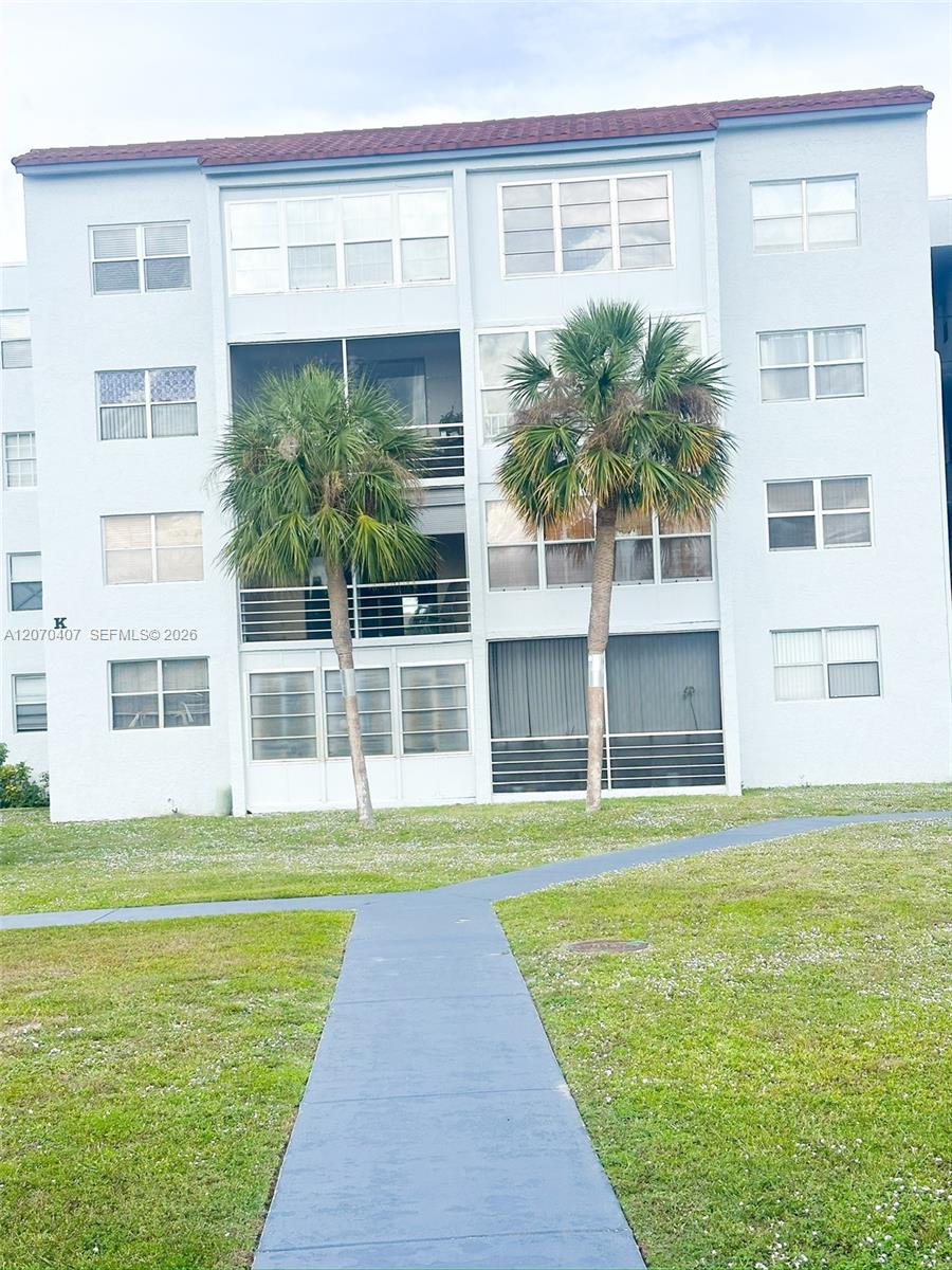 400K 1 / 2 835 sq. ft. $ 2026-08-13 0 Photo