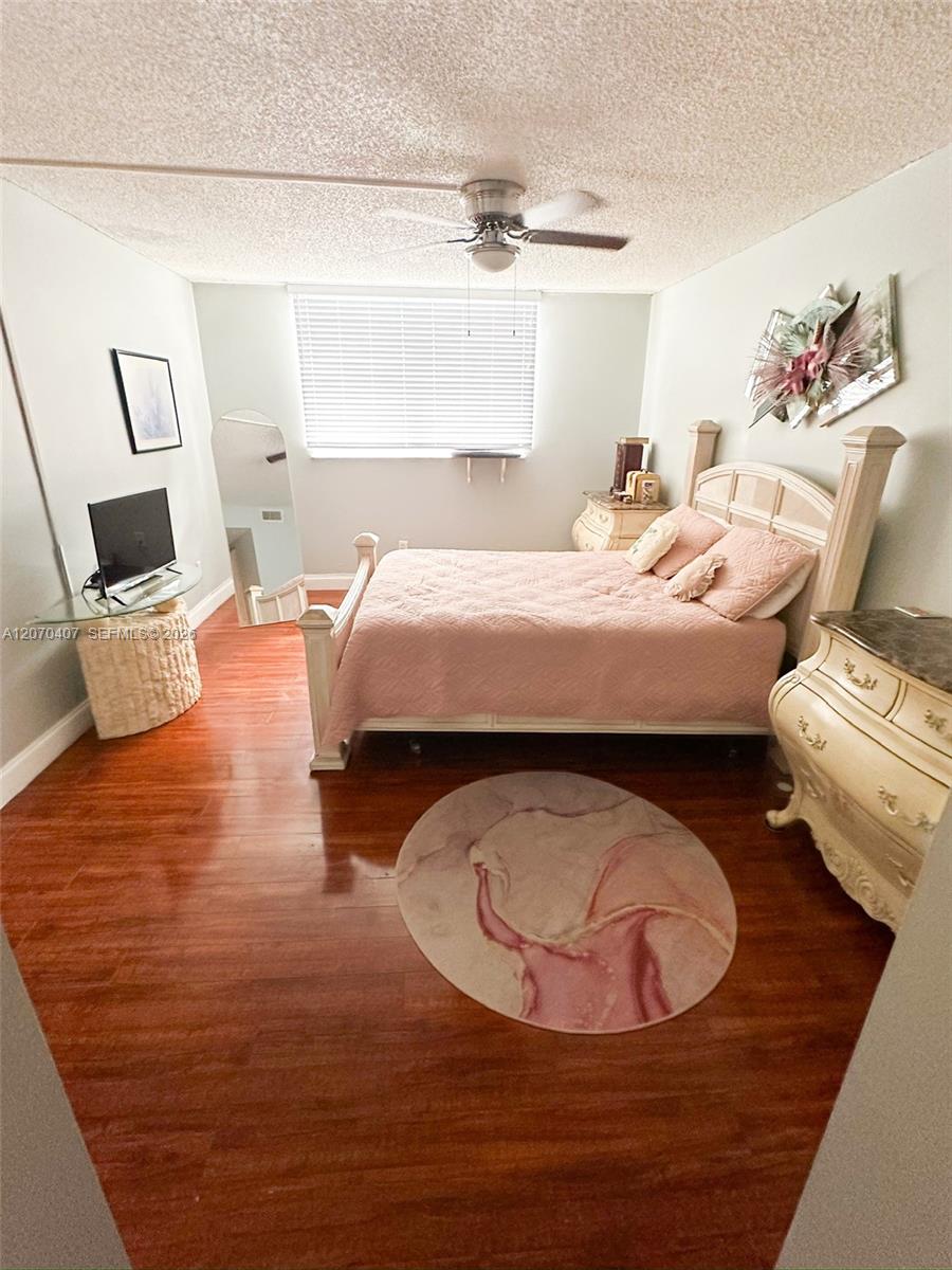 400K 1 / 2 835 sq. ft. $ 2026-08-13 0 Photo