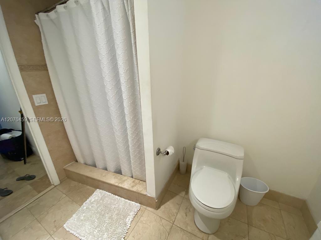 Photo of 2101 Ocean Dr  #501, Hollywood, Florida, 33019 - 