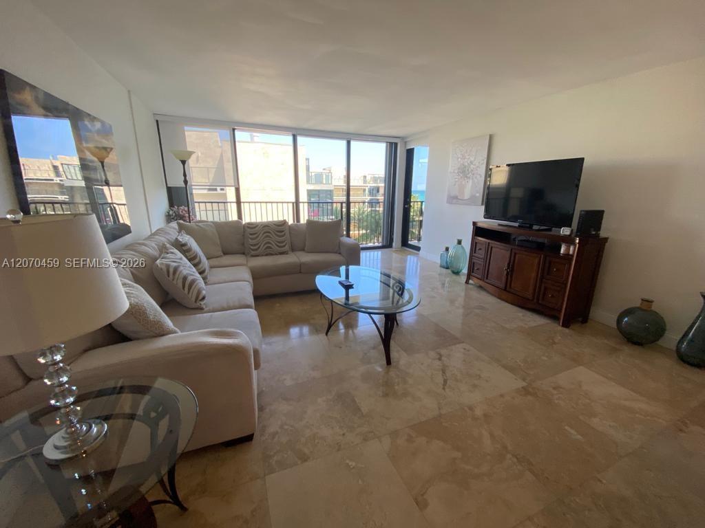 Photo of 2101 Ocean Dr  #501, Hollywood, Florida, 33019 - 