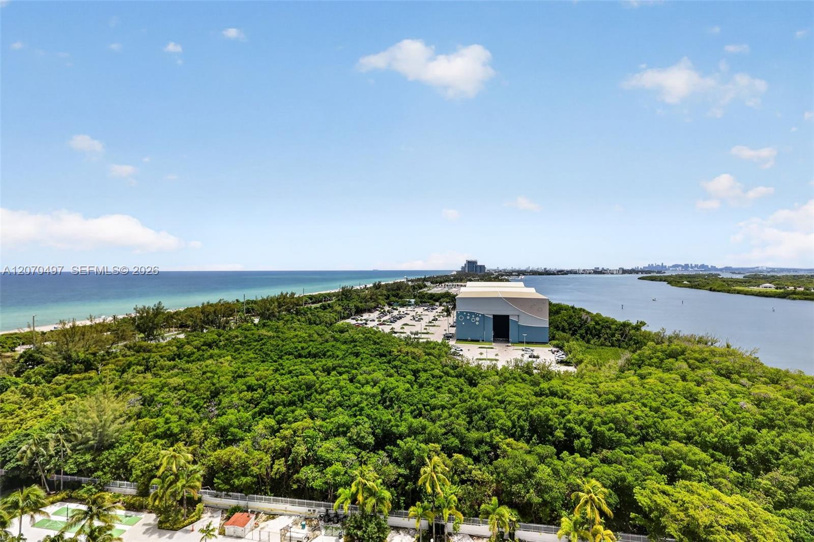 Подробнее 1626 2 / 2 1521 кв.футов $ 2026-08-13 0 Фото