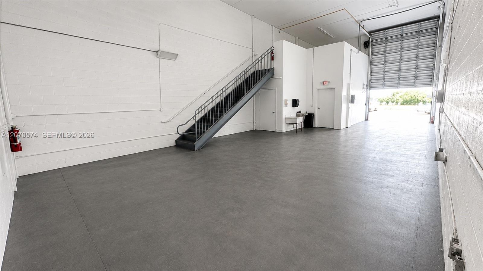 A-4  /   sq. ft. $ 2026-08-13 0 foto