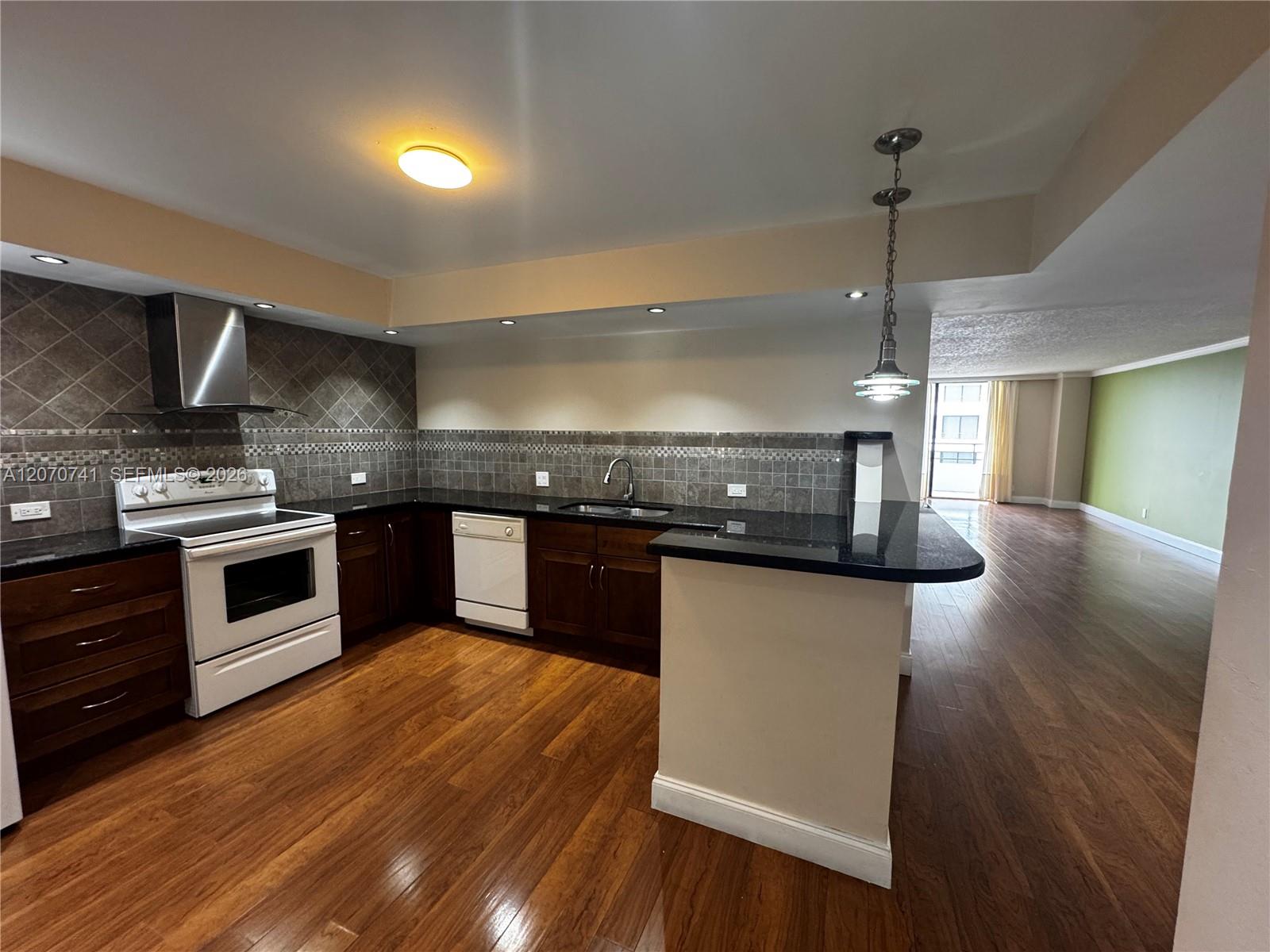 Photo of #622, Hallandale Beach, Florida, 33009 -