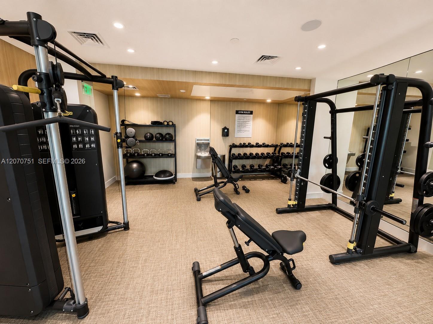 See details 701 3 / 4 2100 sq. ft. $ 2026-08-13 0 Photo