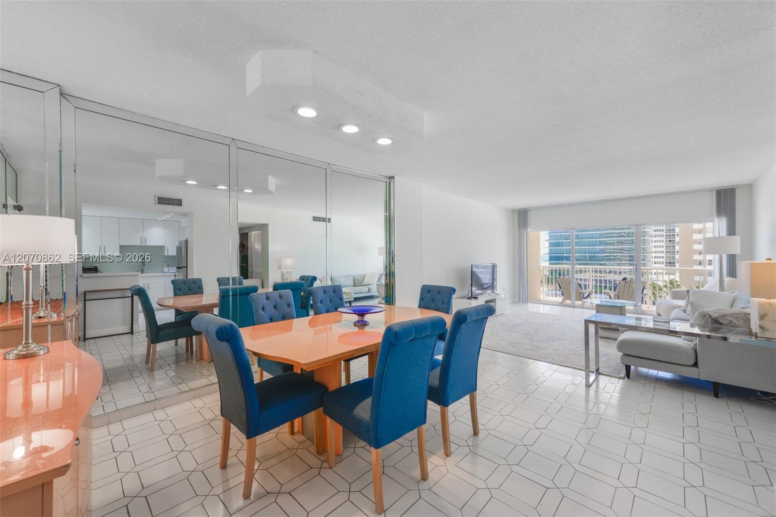 See details 7G 2 / 2 1240 sq. ft. $ 2026-08-13 0 Photo
