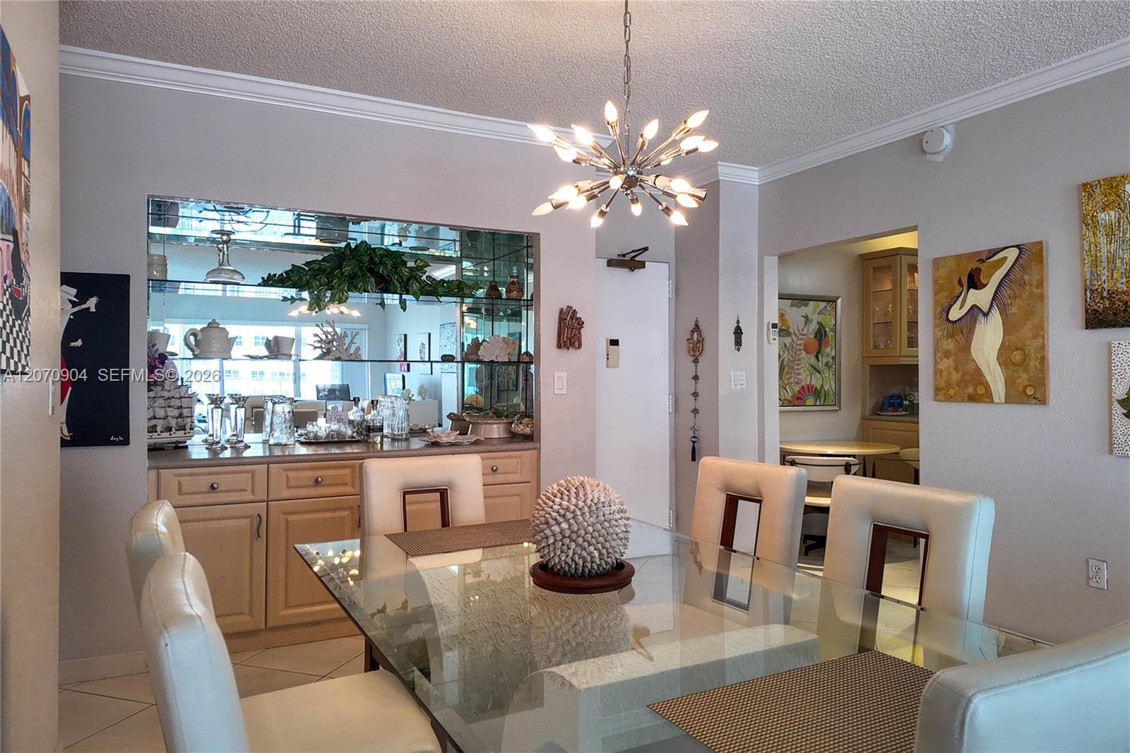 See details 9C 1 / 2 870 sq. ft. $ 2026-08-13 0 Photo