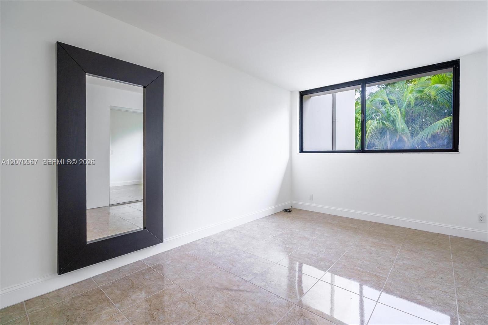 Photo of 20347 Country Club Dr (20347), Aventura, Florida, 33180 -