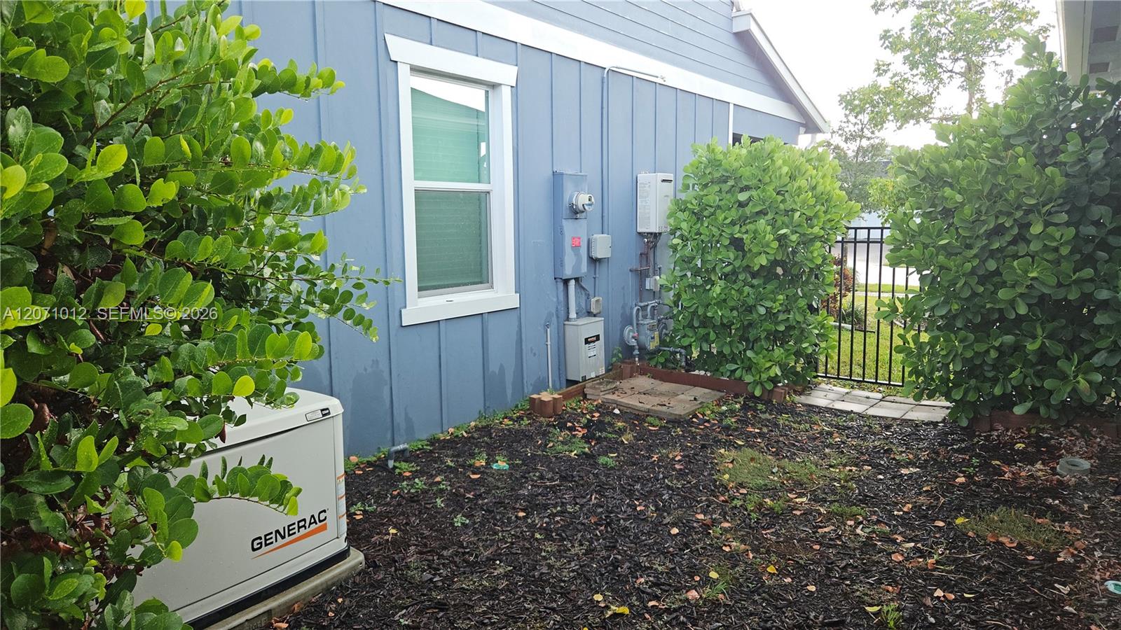 1328 4 / 3 2401 sq. ft. $ 2026-08-13 0 foto