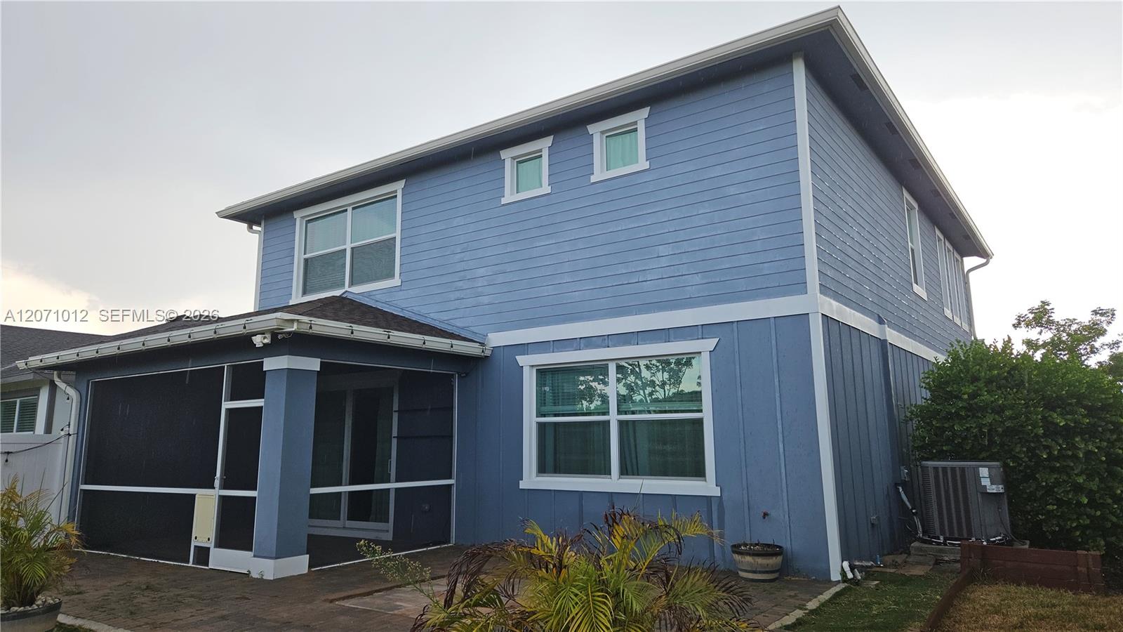 1328 4 / 3 2401 sq. ft. $ 2026-08-13 0 foto