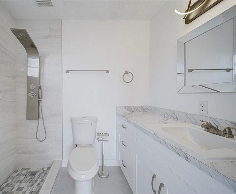 221/231  / 0 2240 sq. ft. $ 2026-08-14 0 foto