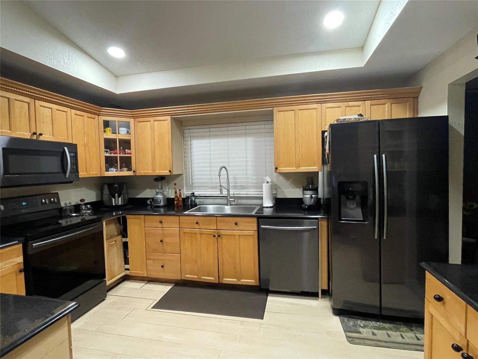 Ver detalles 8311 3 / 2 1844 sq. ft. $ 2026-08-14 0 foto
