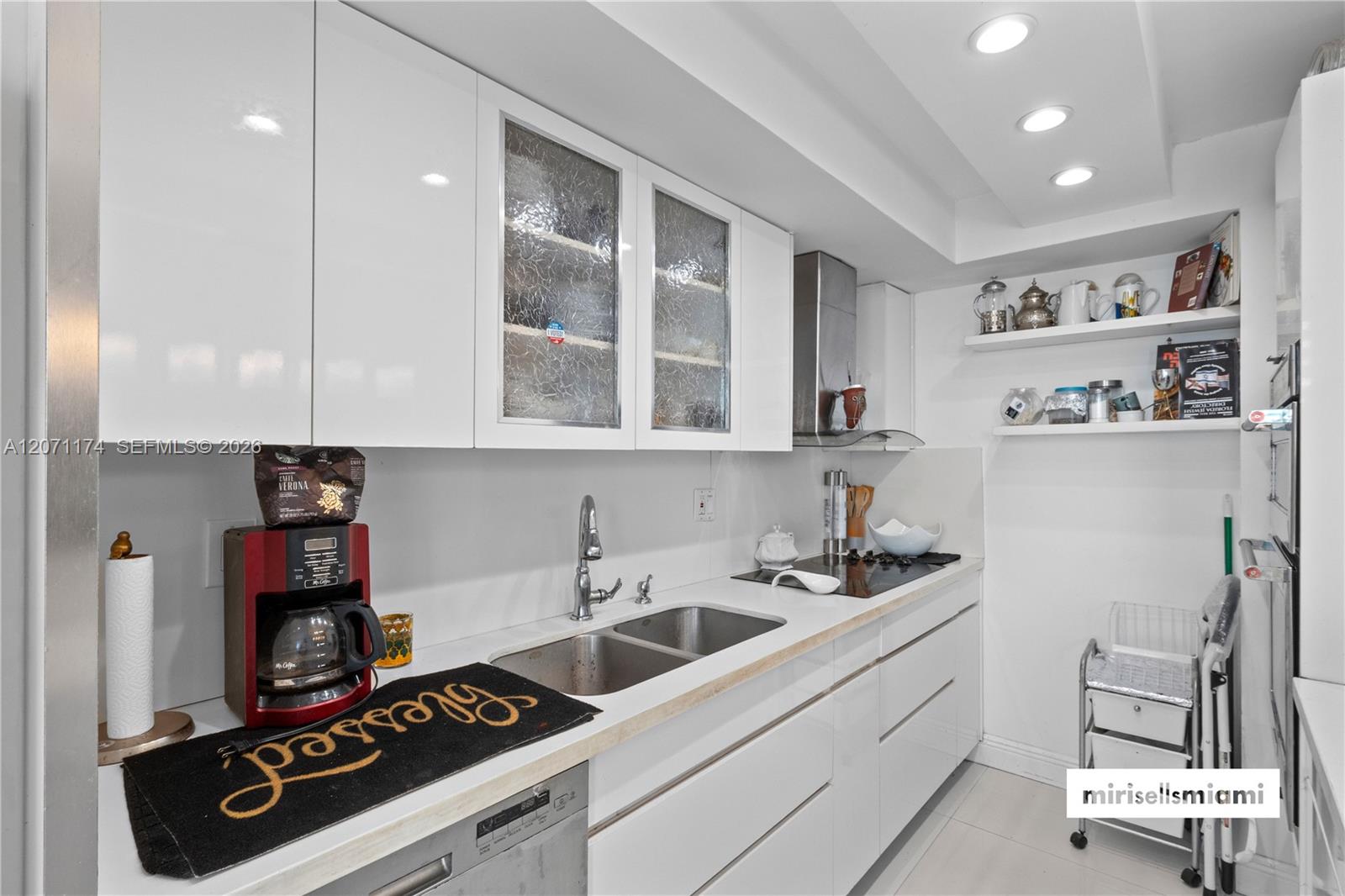 Ver detalles 1901 2 / 2 1488 sq. ft. $ 2026-08-14 0 foto