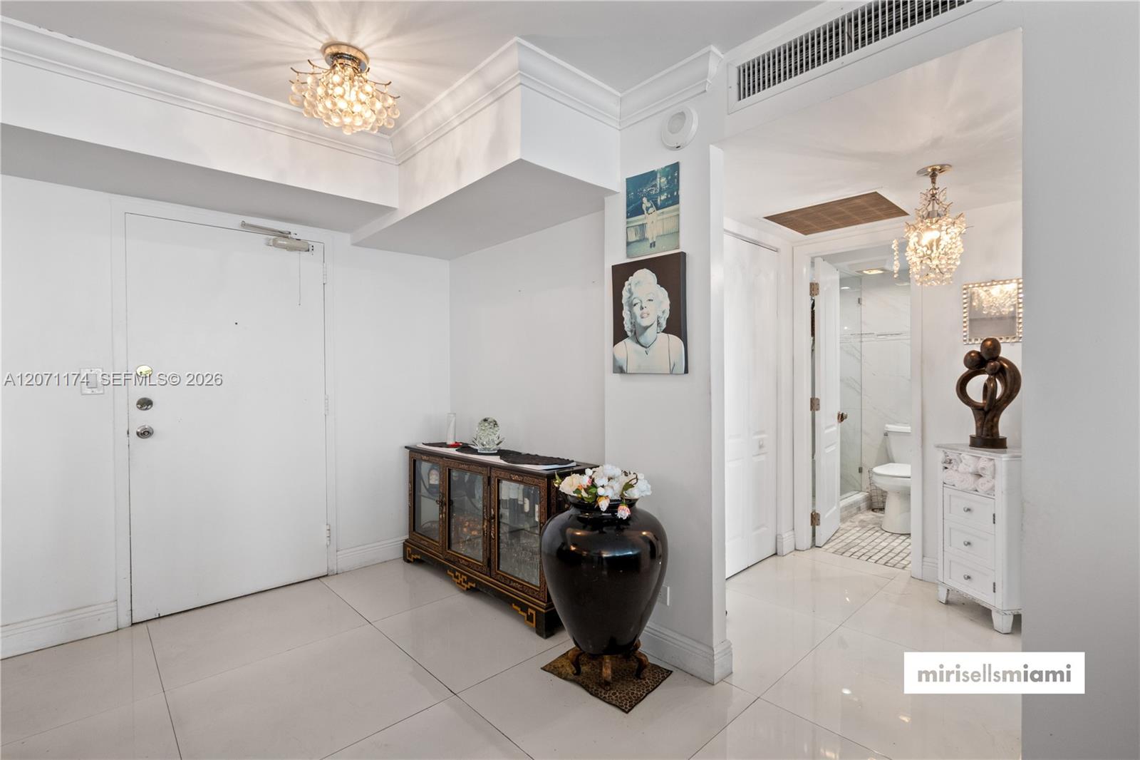 Ver detalles 1901 2 / 2 1488 sq. ft. $ 2026-08-14 0 foto