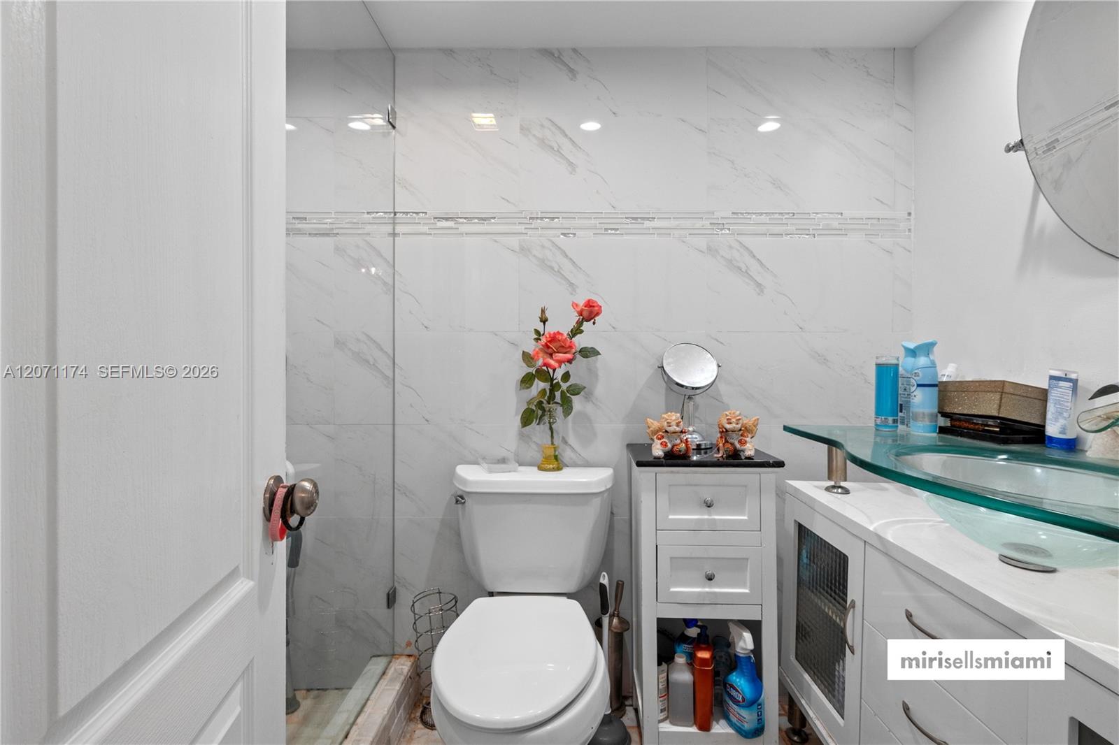 Ver detalles 1901 2 / 2 1488 sq. ft. $ 2026-08-14 0 foto