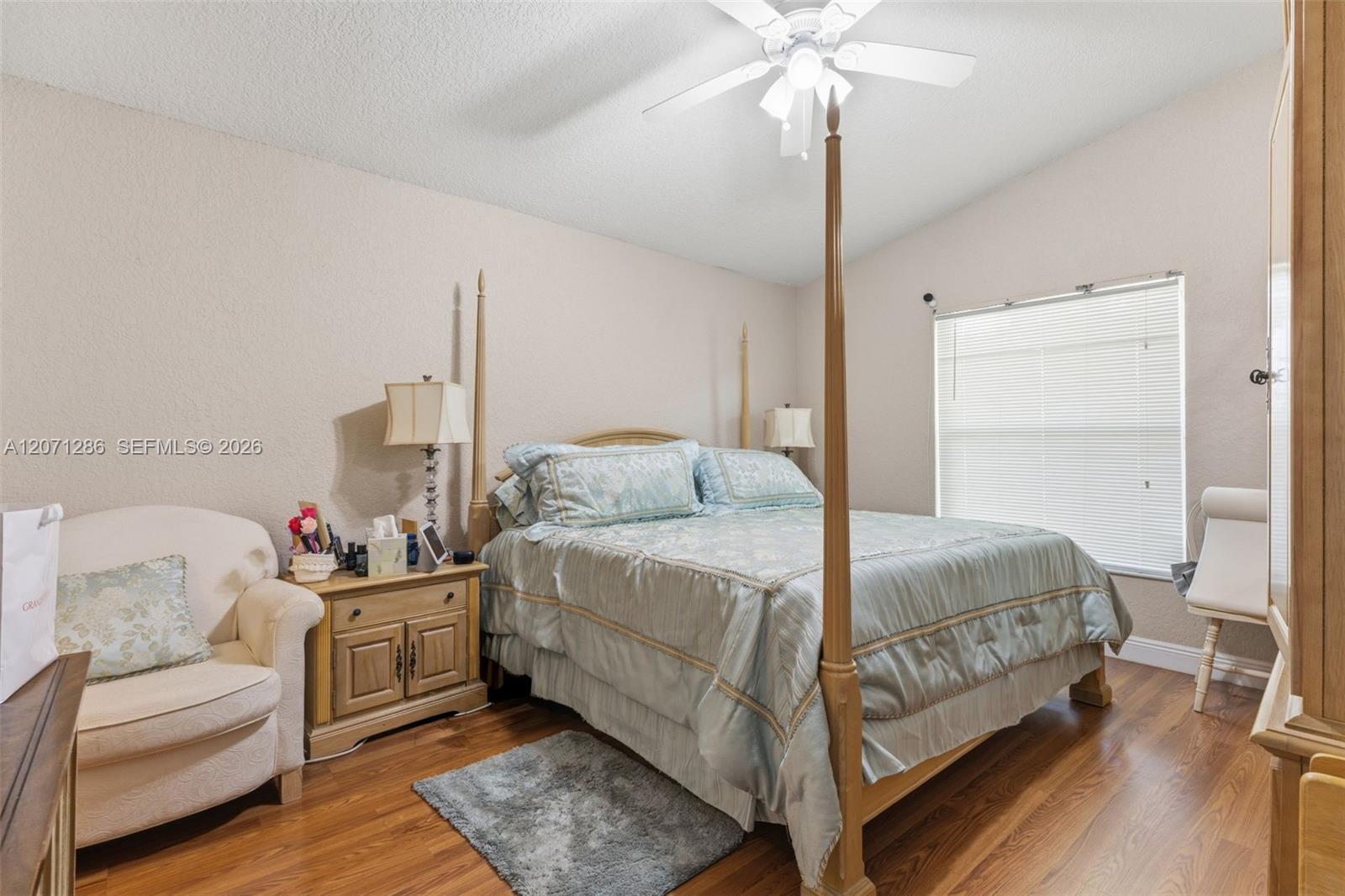 Ver detalles 3211 4 / 3 1912 sq. ft. $ 2026-08-14 0 foto