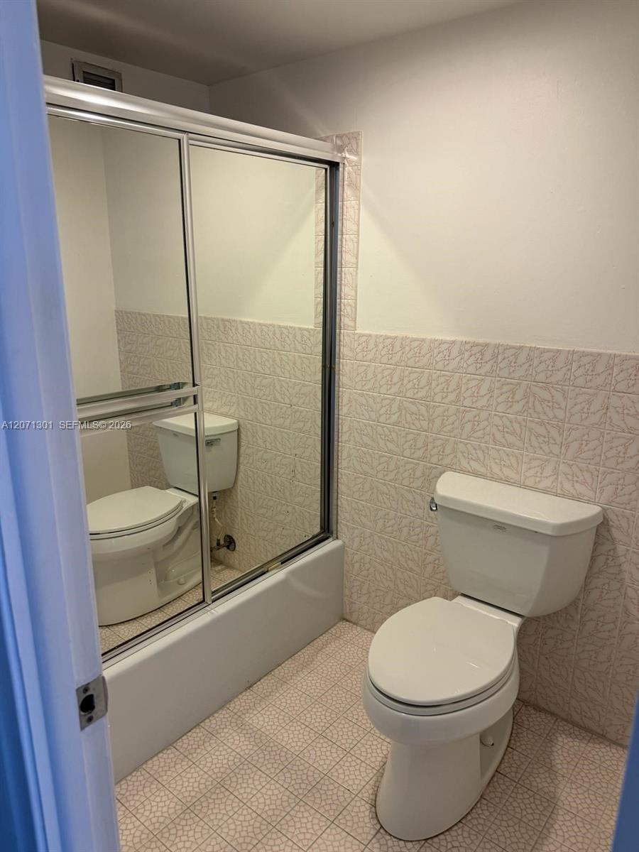 Photo of 1825 Ocean Dr  #514, Hallandale Beach, Florida, 33009 - 