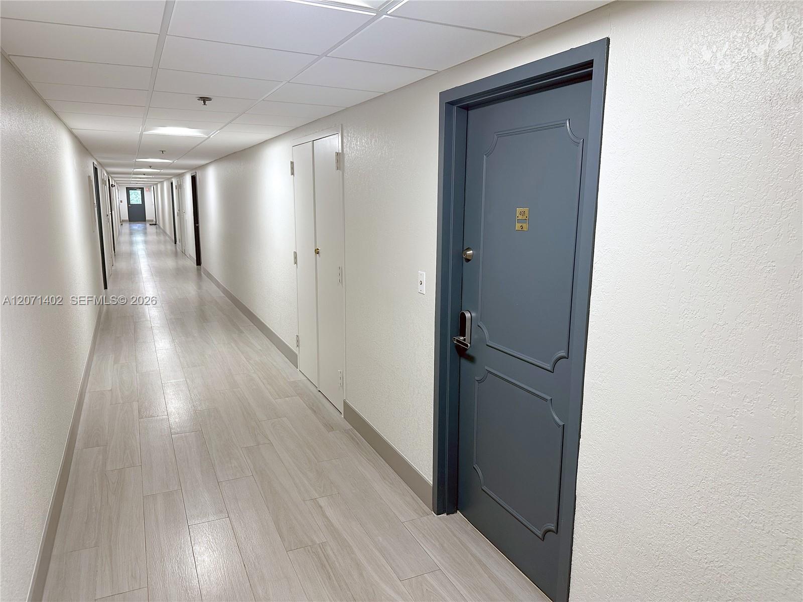 407 1 / 2 830 sq. ft. $ 2026-08-14 0 foto
