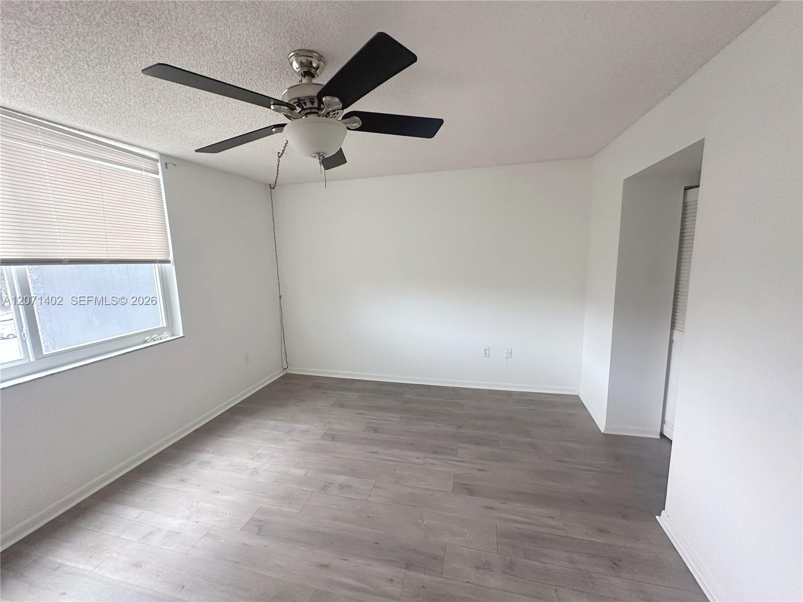 407 1 / 2 830 sq. ft. $ 2026-08-14 0 foto