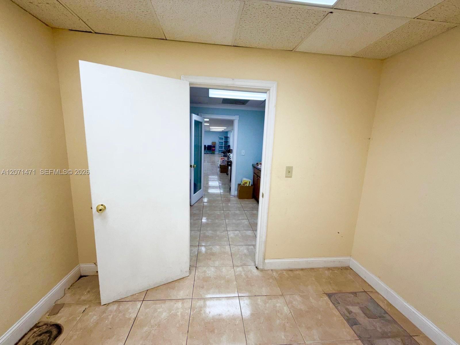   /   sq. ft. $ 2026-08-14 0 foto