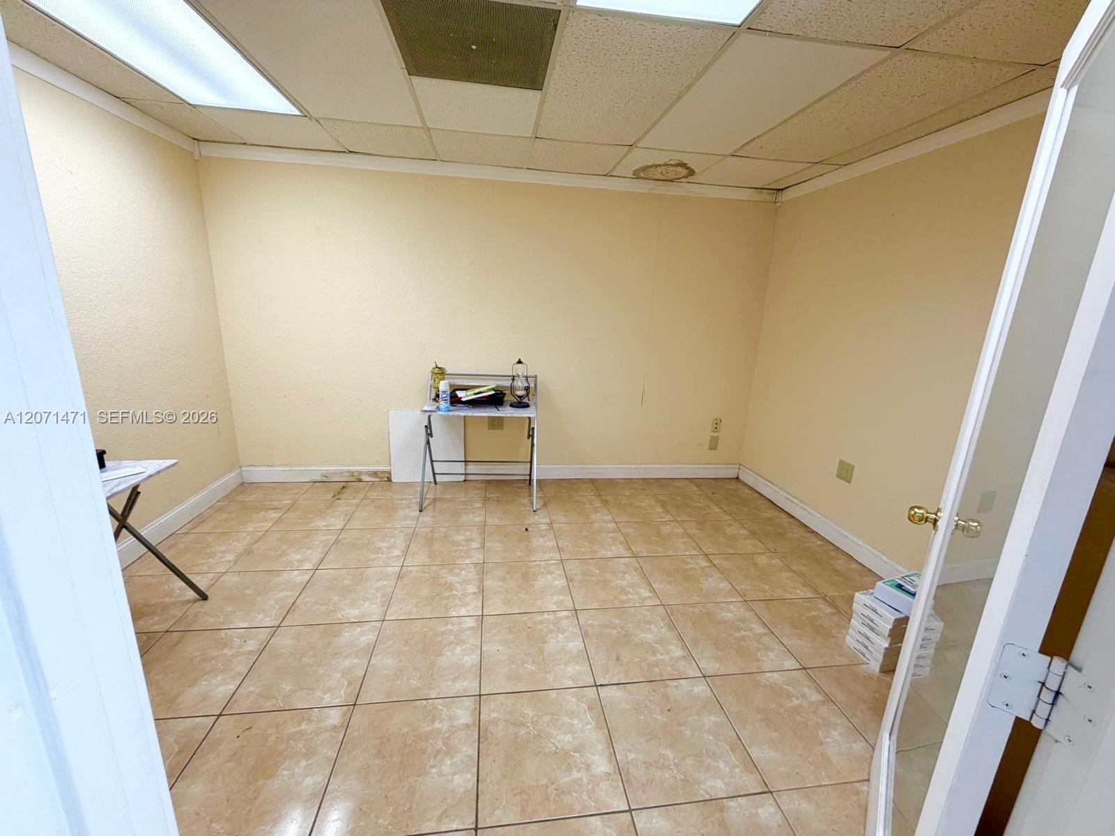   /   sq. ft. $ 2026-08-14 0 foto