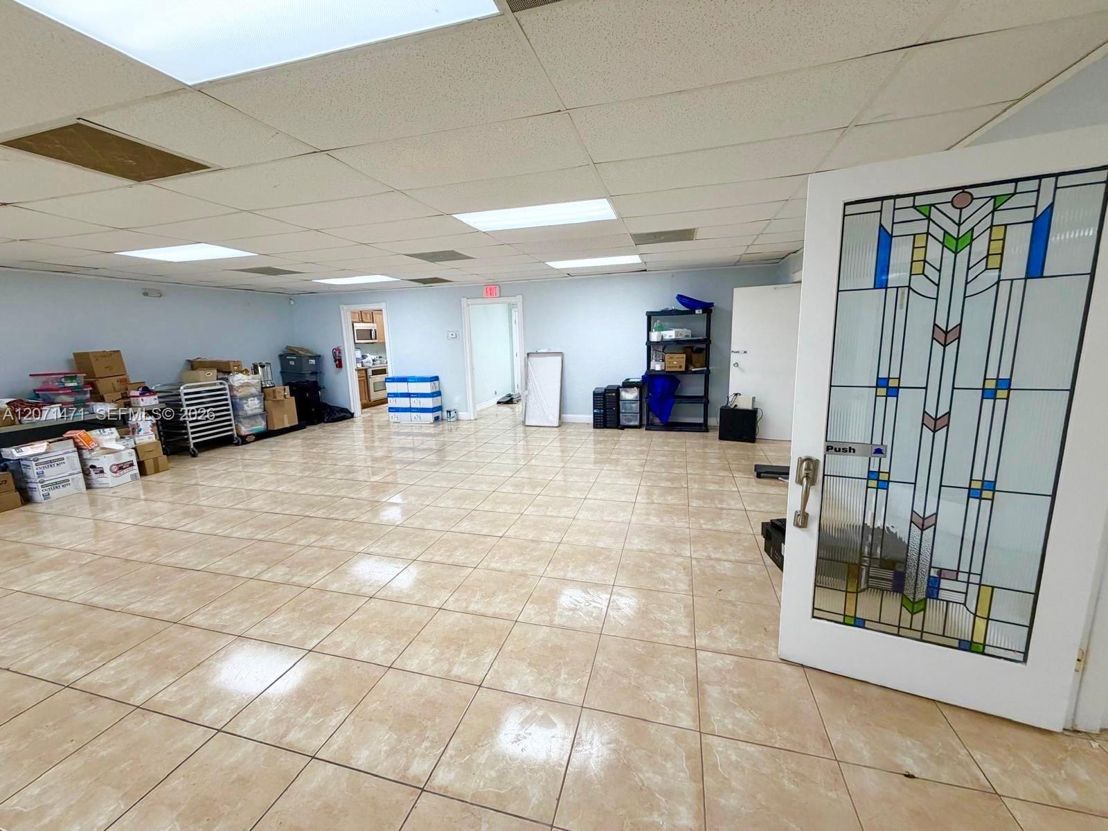   /   sq. ft. $ 2026-08-14 0 foto