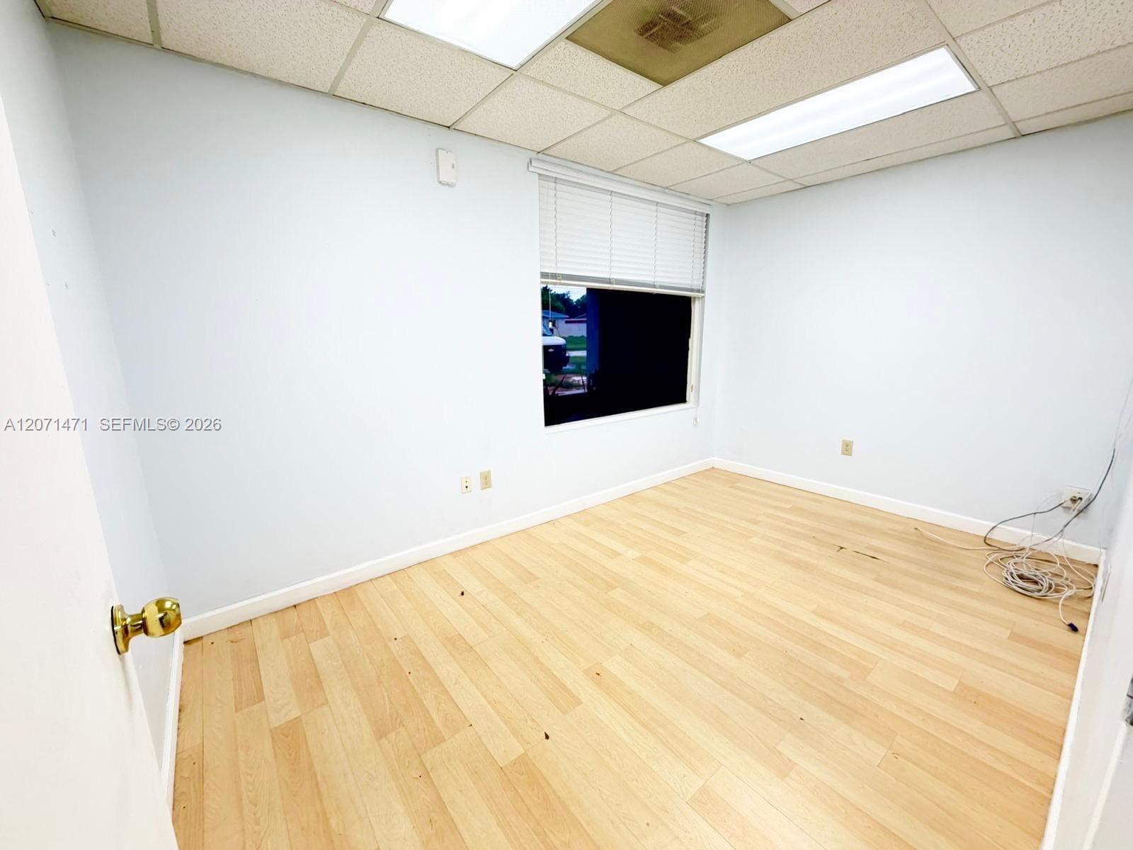   /   sq. ft. $ 2026-08-14 0 foto