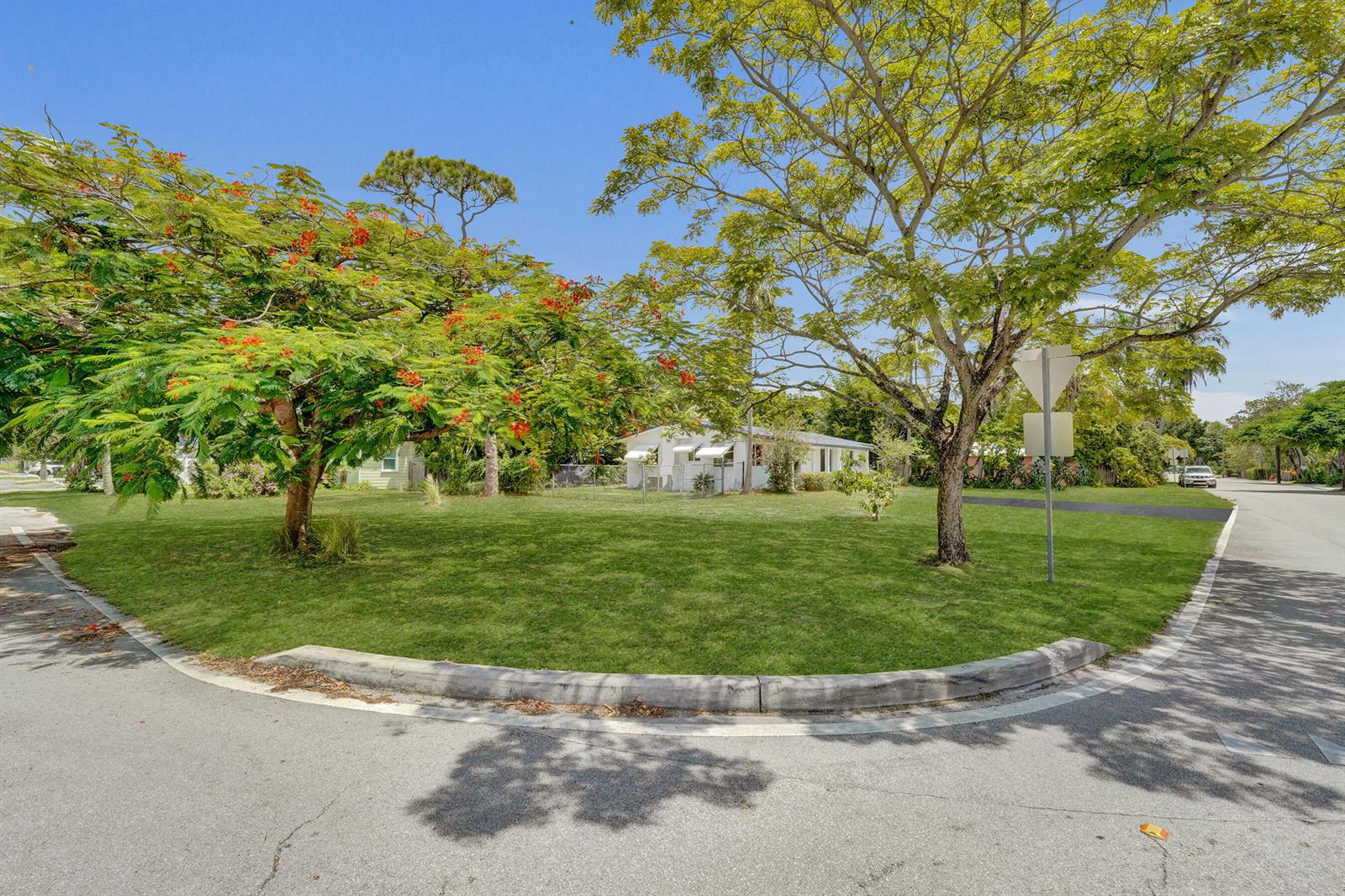   / 0  sq. ft. $ 2026-08-15 0 foto