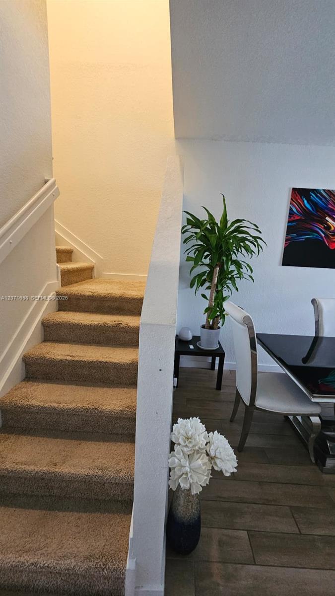 Ver detalles 1677 4 / 3 1826 sq. ft. $ 2026-08-14 0 foto