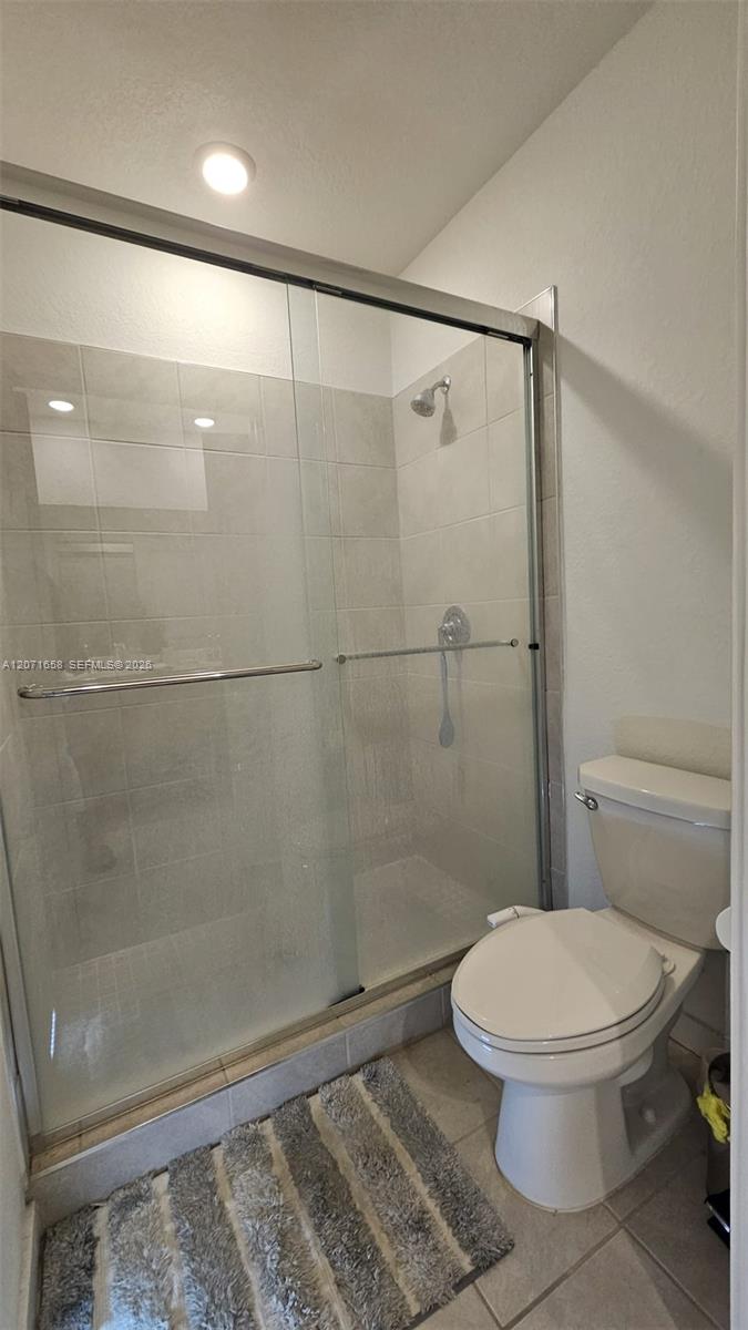 Ver detalles 1677 4 / 3 1826 sq. ft. $ 2026-08-14 0 foto