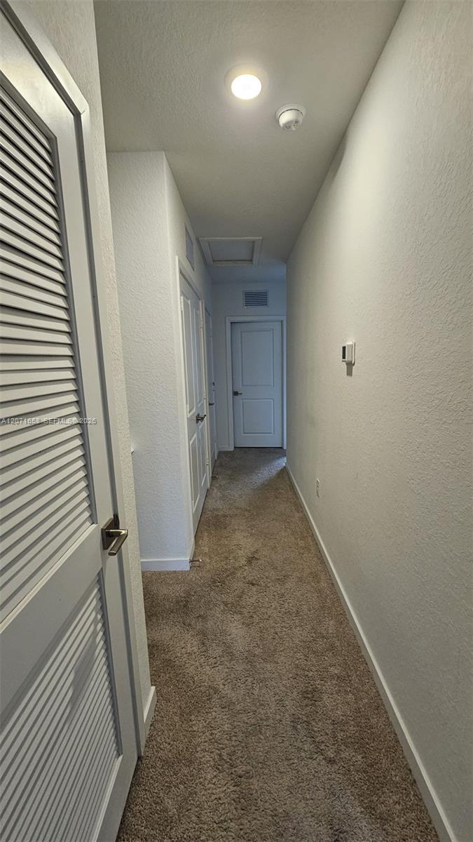 Ver detalles 1677 4 / 3 1826 sq. ft. $ 2026-08-14 0 foto