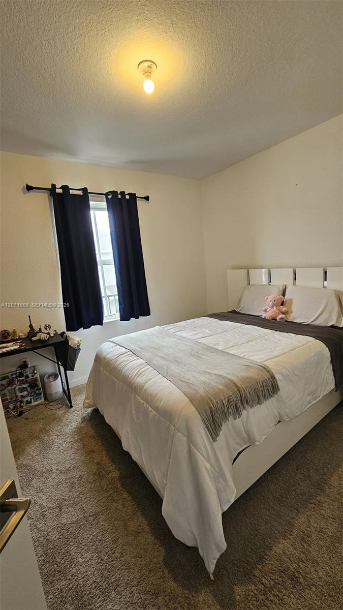 Ver detalles 1677 4 / 3 1826 sq. ft. $ 2026-08-14 0 foto