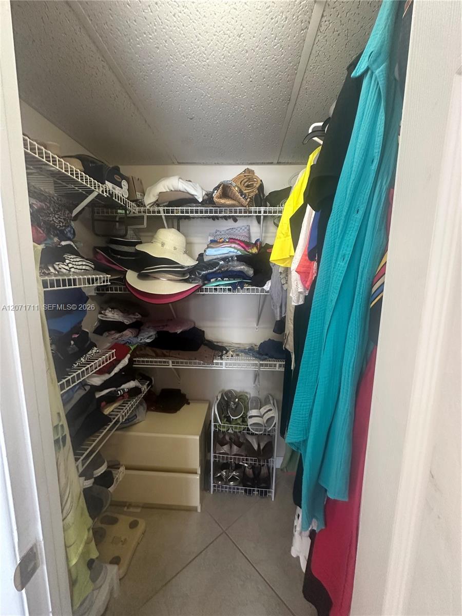 12B 1 / 2 870 sq. ft. $ 2026-08-14 0 Photo