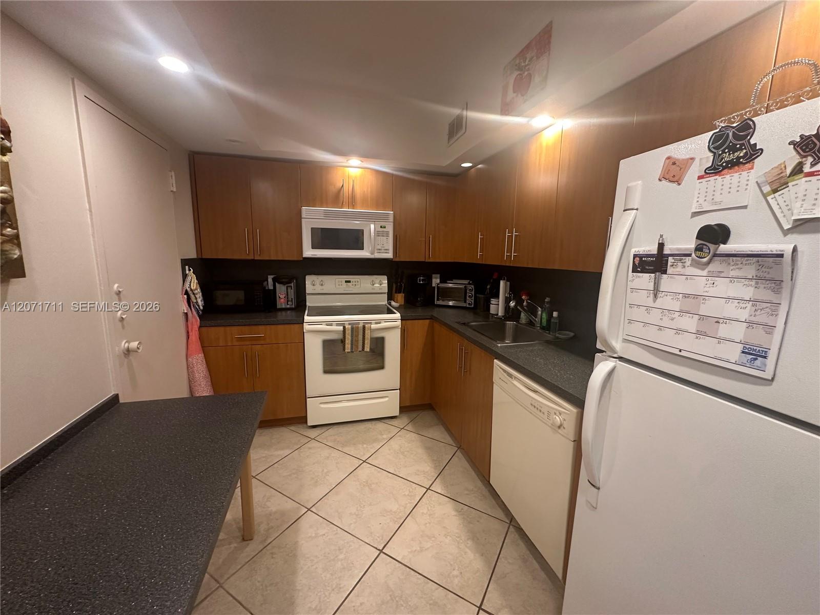 12B 1 / 2 870 sq. ft. $ 2026-08-14 0 Photo