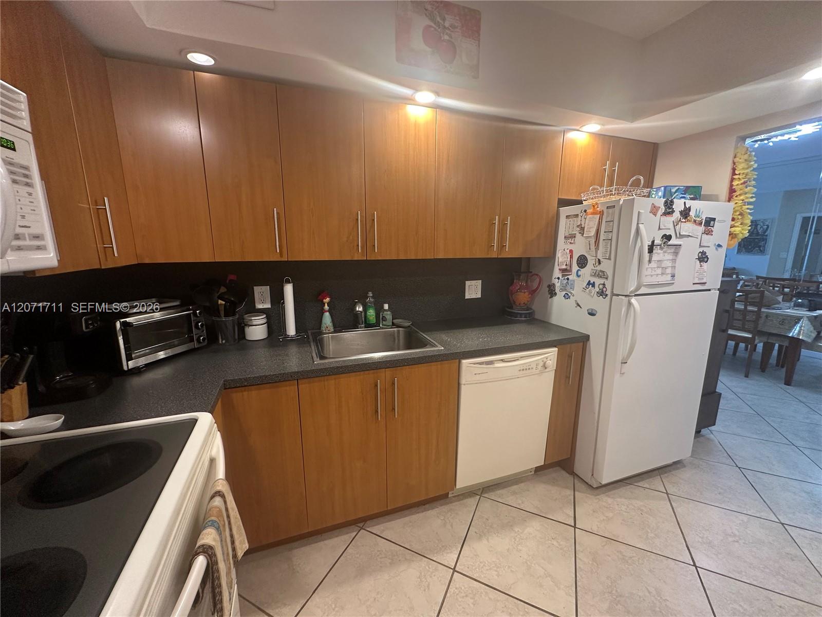 12B 1 / 2 870 sq. ft. $ 2026-08-14 0 Photo