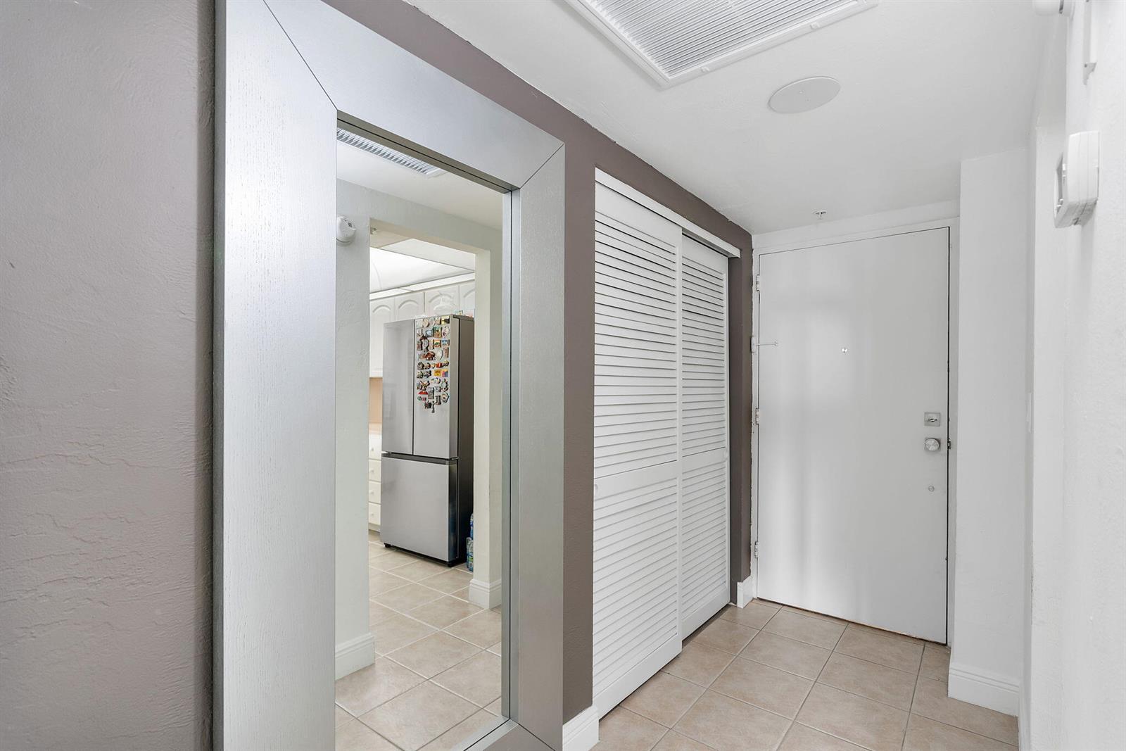 Photo of 19380 Collins  #523, Sunny Isles Beach, Florida, 33160 - Kitchen entry from dining