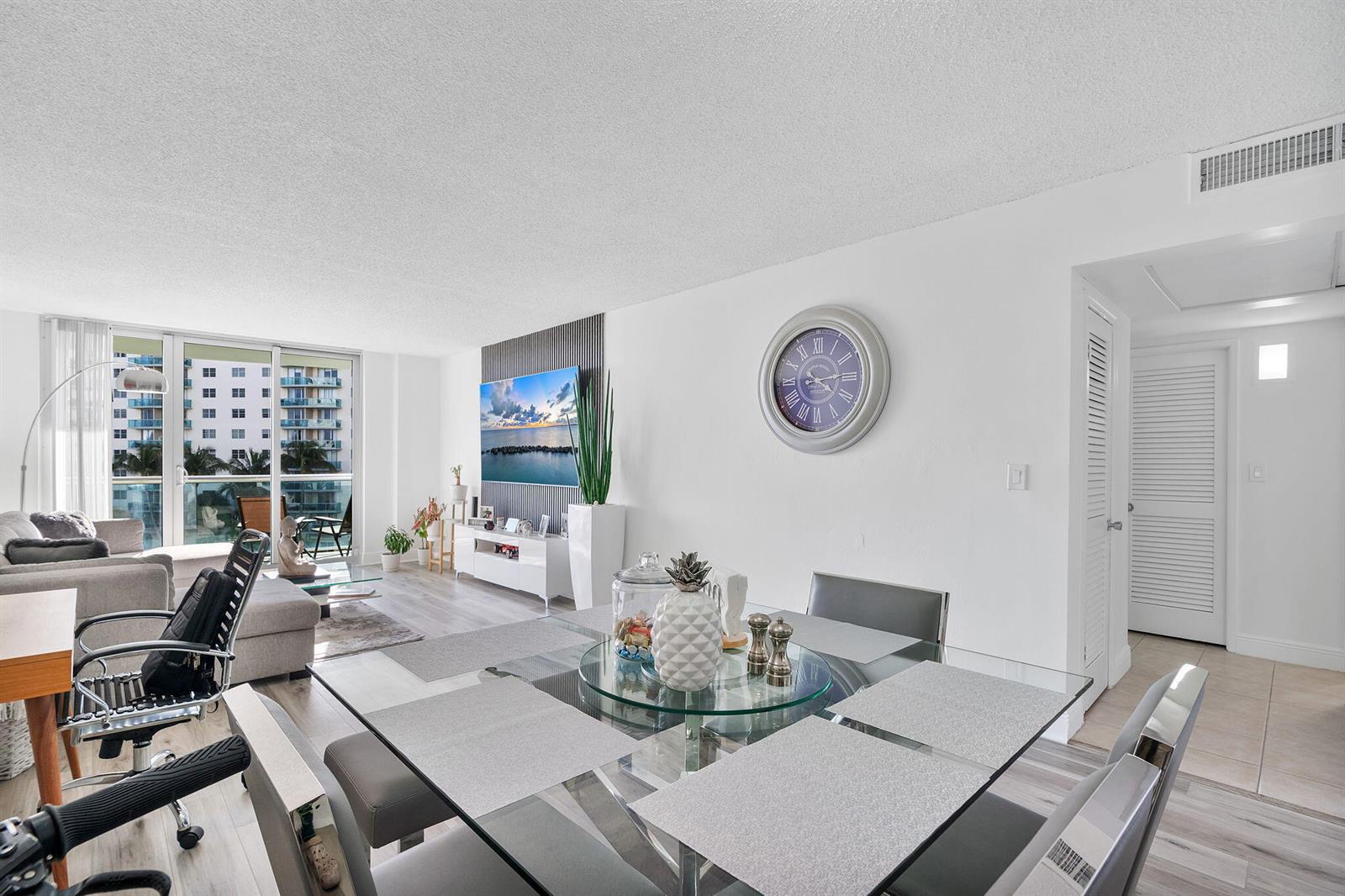 Photo of 19380 Collins  #523, Sunny Isles Beach, Florida, 33160 - Dining – balcony perspective