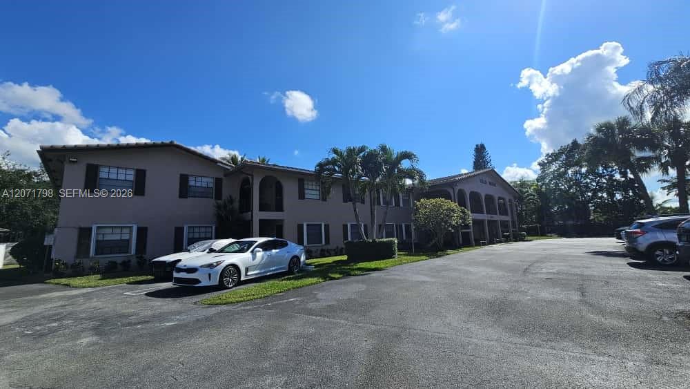 Ver detalles 9 2 / 2 1250 sq. ft. $ 2026-08-15 0 foto