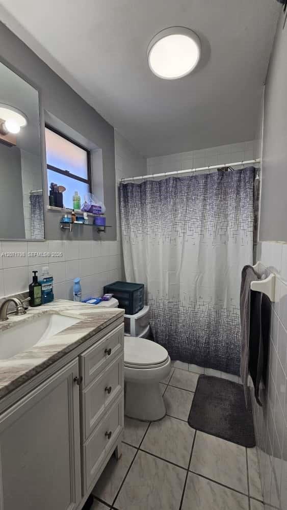 Ver detalles 9 2 / 2 1250 sq. ft. $ 2026-08-15 0 foto