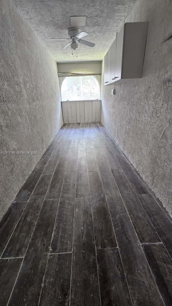 Ver detalles 9 2 / 2 1250 sq. ft. $ 2026-08-15 0 foto