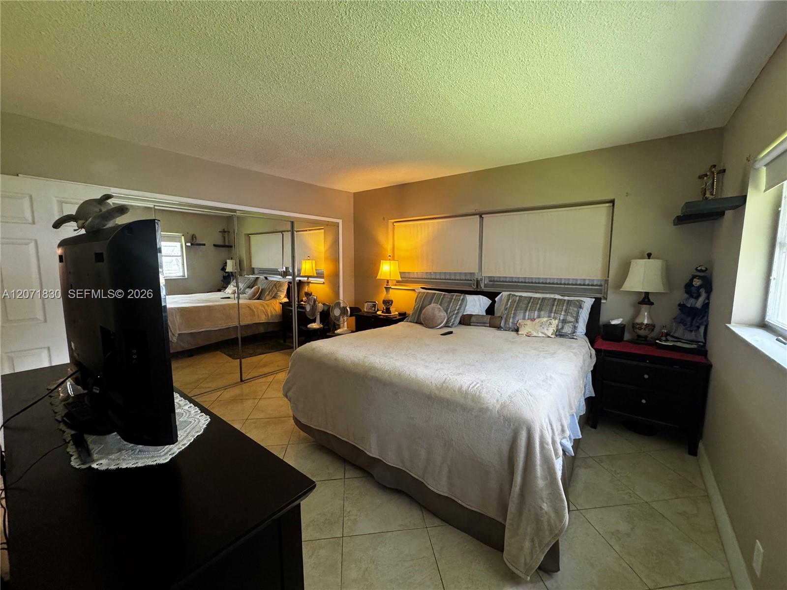 Ver detalles 214 2 / 2 899 sq. ft. $ 2026-08-15 0 foto