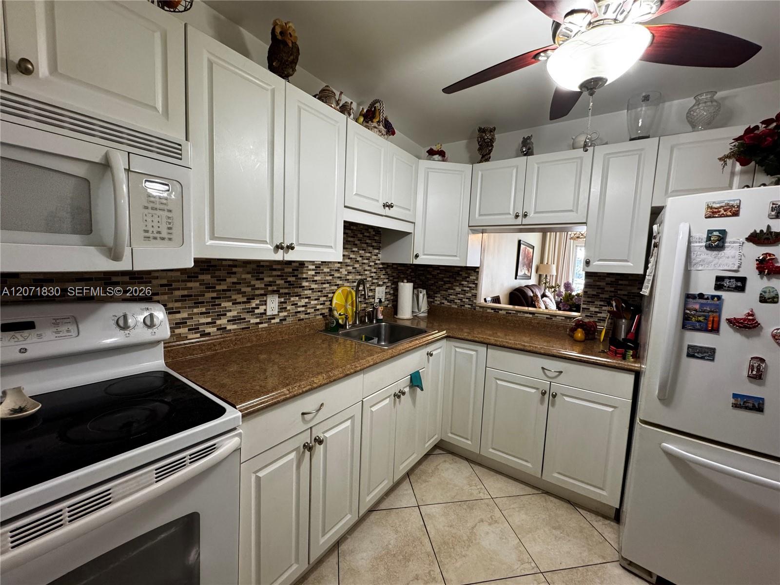 Ver detalles 214 2 / 2 899 sq. ft. $ 2026-08-15 0 foto