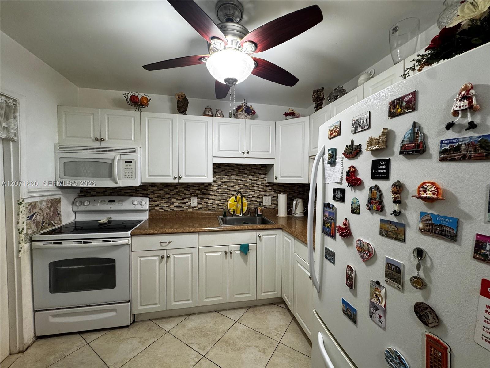 Ver detalles 214 2 / 2 899 sq. ft. $ 2026-08-15 0 foto
