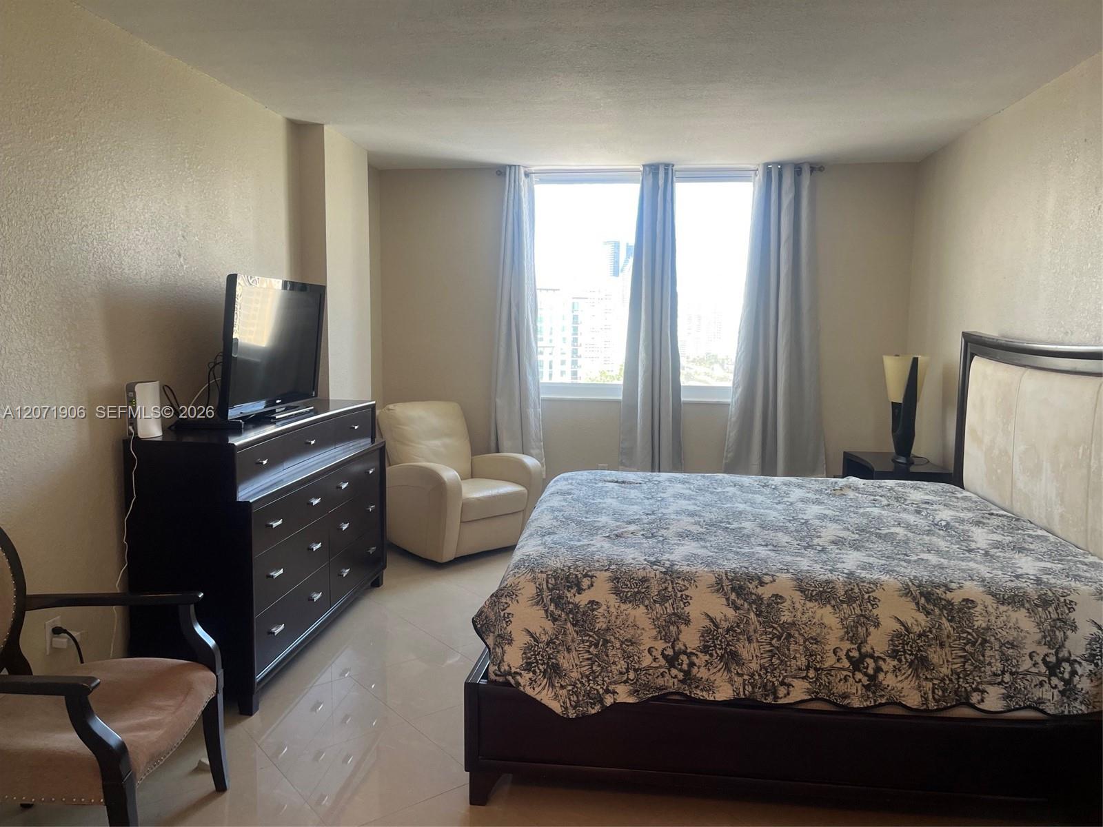 1707 2 / 2 1350 sq. ft. $ 2026-08-15 0 Photo